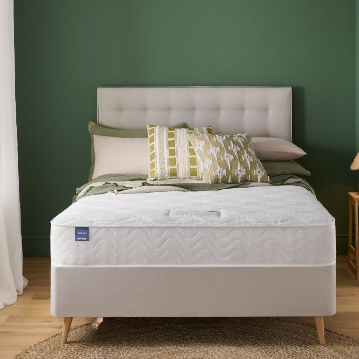 comfort breathe 800 pocket mattress on bed