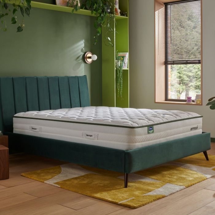 Silentnight Comfort Breathe Airmesh™ 1600 Pocket Mattress angle