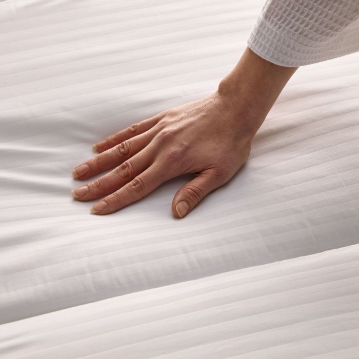 silentnight hotel collection duvet close up